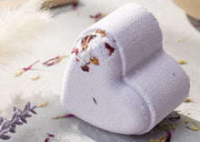 Load image into Gallery viewer, Set of 5 Heart Shaped Shower Steamers Package - in a Gift Box - Can be personalized - Peakly