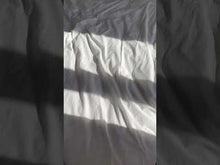 Load image into Gallery viewer, Pitta Body Oil | Cooling Ayurvedic Abhyanga Oil for Sensitive Skin - Peakly