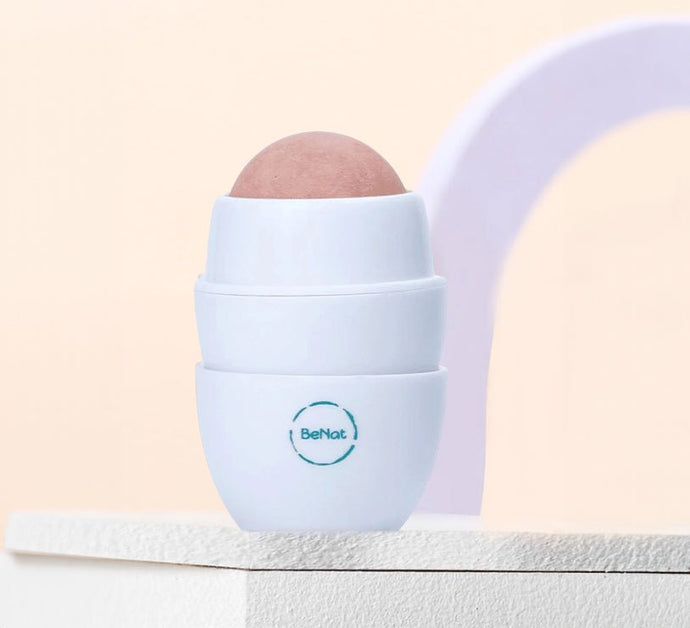 Volcanic Stone Oil - Absorbing Face Roller - Peakly