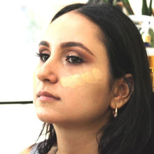 Load image into Gallery viewer, Flawless Liquid Foundation - Peakly
